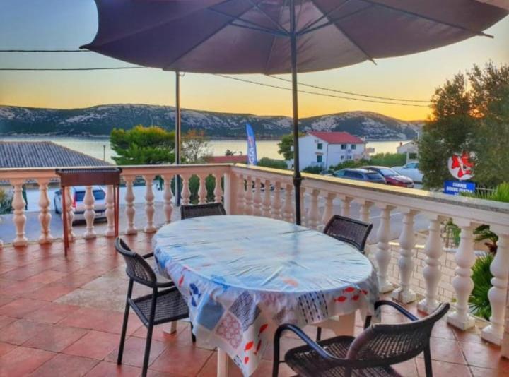 Apartmanibeta Stara Novalja Ngoại thất bức ảnh